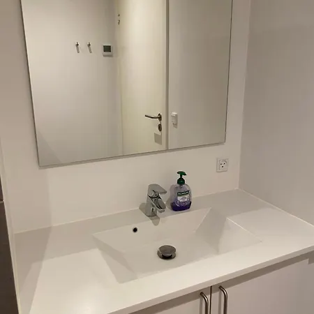 Vaerelse Med Eget Bad Og Toilet I Nyt Raekkehus بيت ضيافة كولدينغ